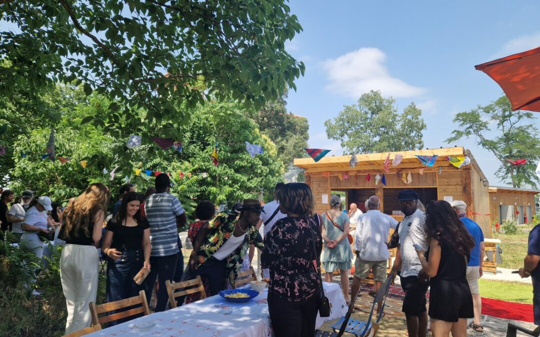 Profitez de la buvette à Emmaüs Sesquières